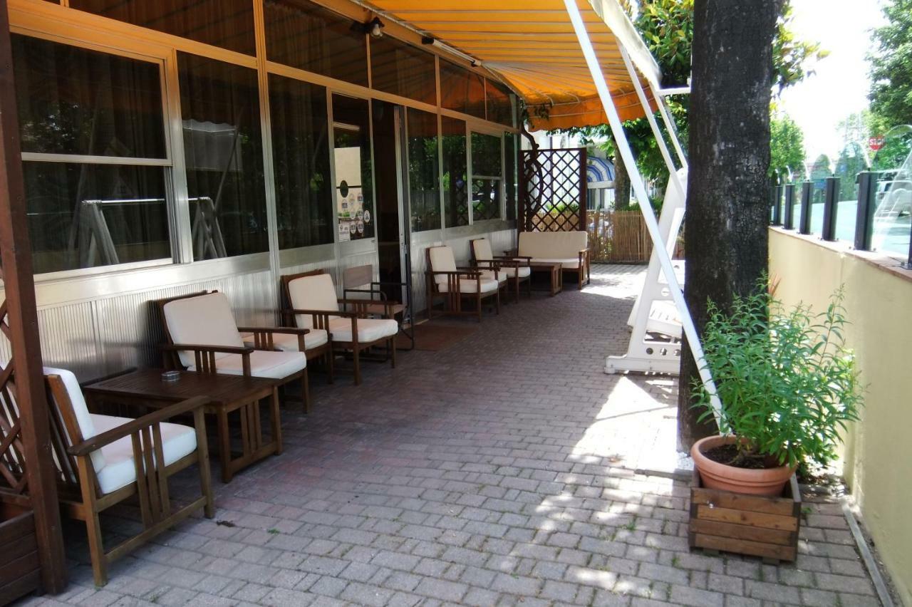 Albergo Villalma Rimini Exterior foto